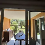 Giens T3, Air-conditioned, Ground Floor, Garden, Direct Access Daire