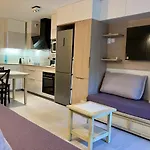 Giens T3, Air-conditioned, Ground Floor, Garden, Direct Access Daire Hyères
