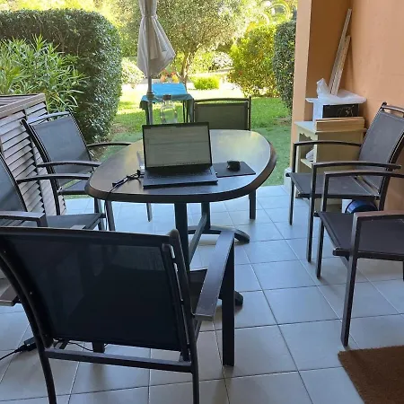 Giens T3, Air-conditioned, Ground Floor, Garden, Direct Access * Йер