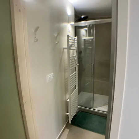 Lejlighed Giens T3, Air-conditioned, Ground Floor, Garden, Direct Access