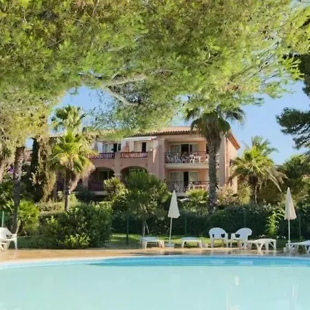 Lejlighed Giens T3, Air-conditioned, Ground Floor, Garden, Direct Access