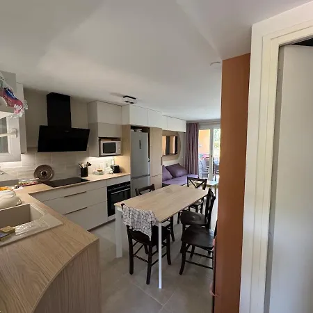 Giens T3, Air-conditioned, Ground Floor, Garden, Direct Access Lejlighed *