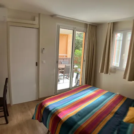 Giens T3, Air-conditioned, Ground Floor, Garden, Direct Access Daire