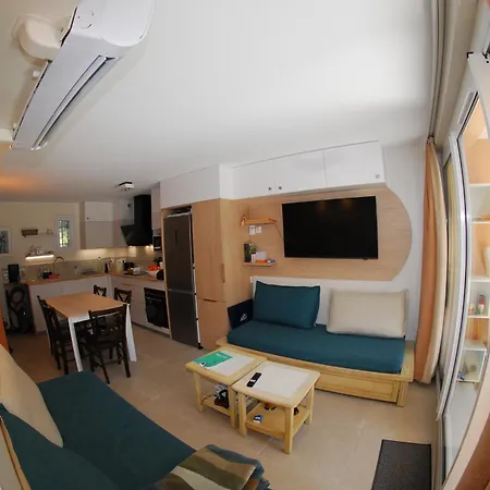 Giens T3, Air-conditioned, Ground Floor, Garden, Direct Access Hyères